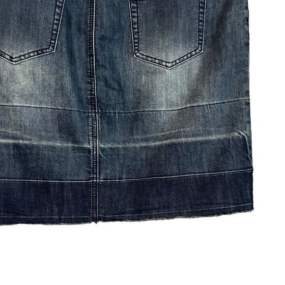 G.H. Bass &‎ co denim skirt. Size 14 - Picture 7 of 7